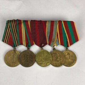 Pasador con 5 medallas URSS