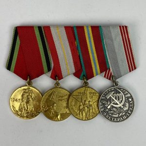 Pasador Soviético con 4 Medallas URSS