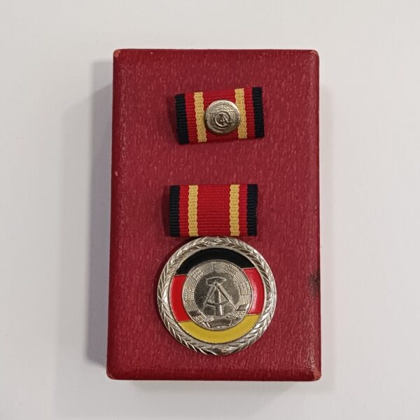 Medalla al Mérito de la RDA