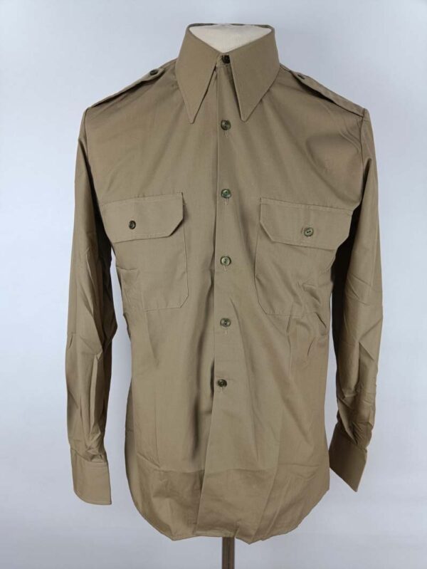 Camisa militar beige del Ejército Español