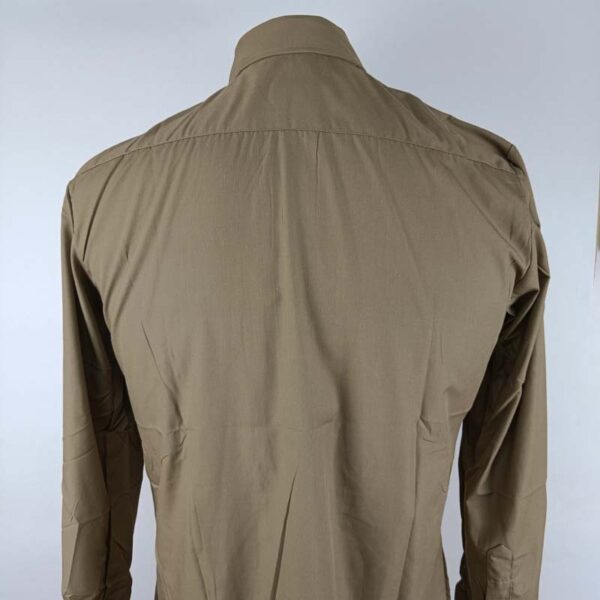 Camisa militar beige del Ejército Español