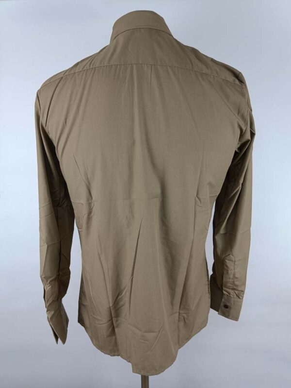 Camisa militar beige del Ejército Español