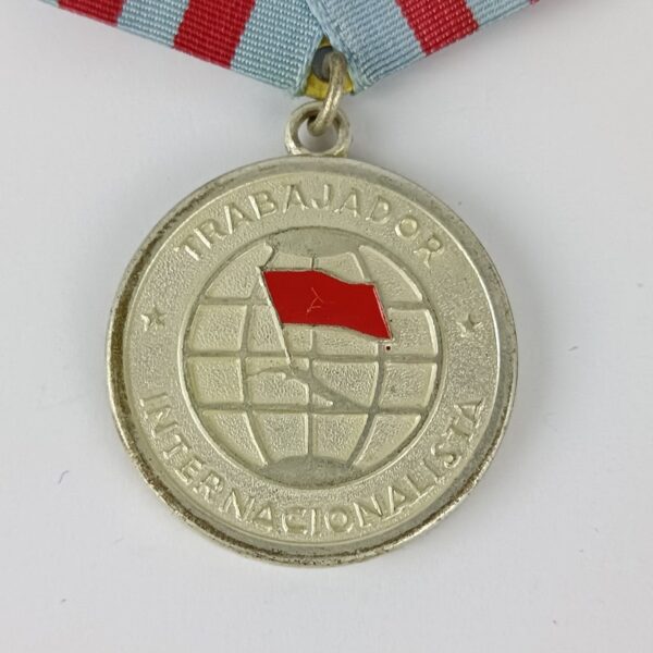 Medalla al Trabajador Internacionalista Cuba