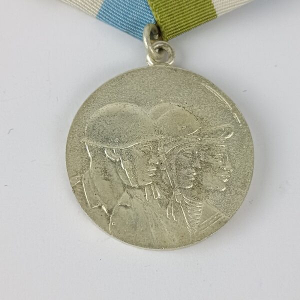 Medalla por el Servicio en las FAR Cuba