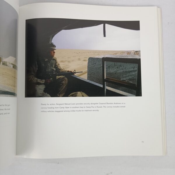 Libro Desert Dogs: The Marines of Operation Iraqi Freedom