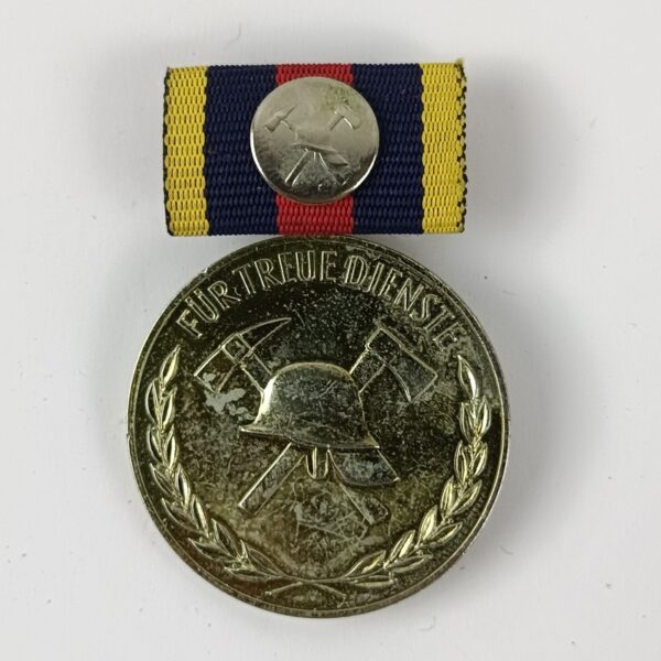 Medalla al Servicio Fiel en el Cuerpo de Bomberos Voluntarios RDA