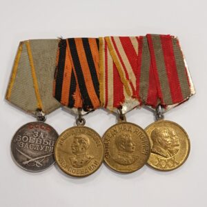 Pasador Soviético con 4 Medallas URSS WW2
