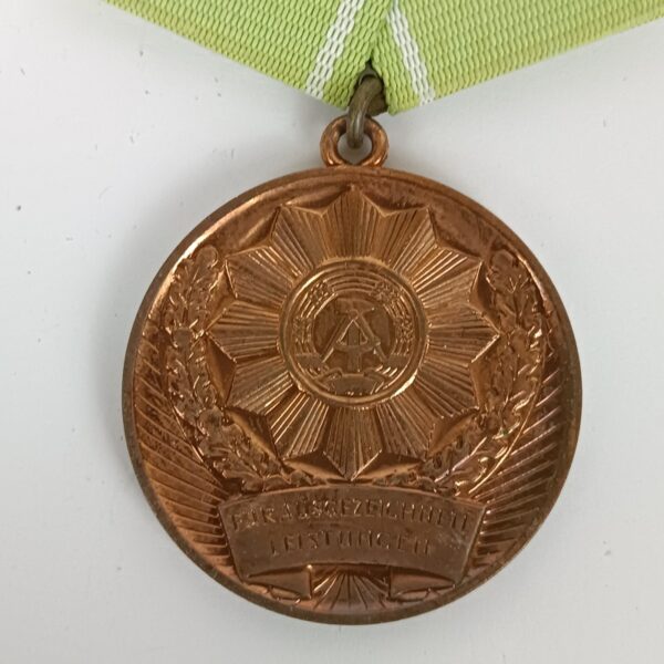 Medalla Excelencia Cuerpos Armados MdI RDA