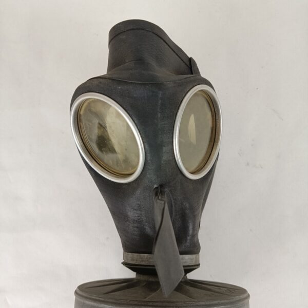 Máscara Antigás VM 40 con caja Alemania WW2