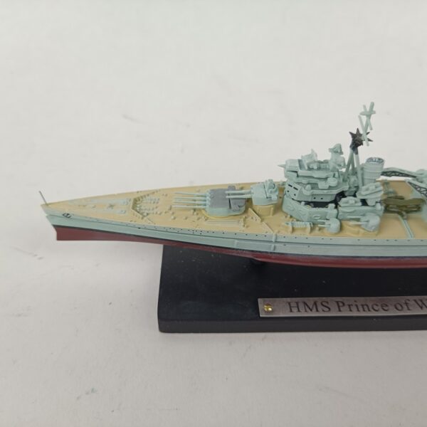 Miniatura HMS Prince of Wales 1/1250 en Caja