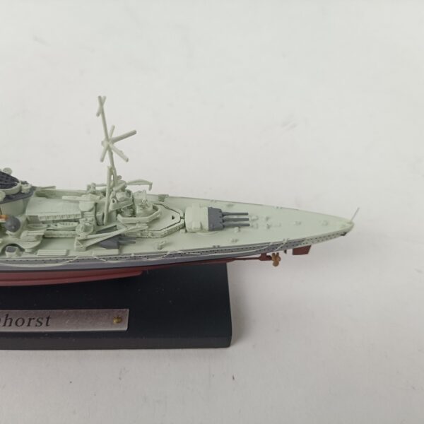Miniatura Scharnhorst 1/1250 en Caja