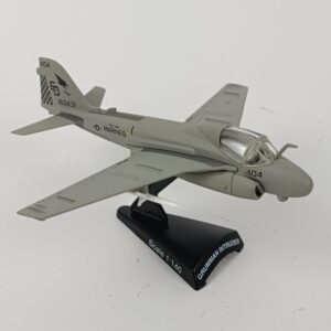 Miniatura Aviones en Combate Grumman Intruder