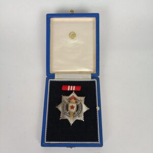 Orden al Mérito Militar de 3ª Clase Yugoslavia con caja