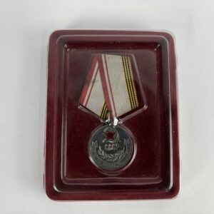 Medalla de Veterano del Ejército Soviético con caja
