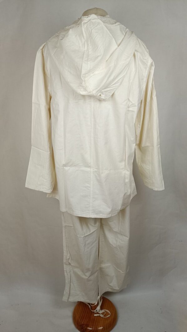 Uniforme militar de camuflaje blanco nieve