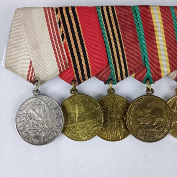 Pasador Soviético con 7 Medallas URSS