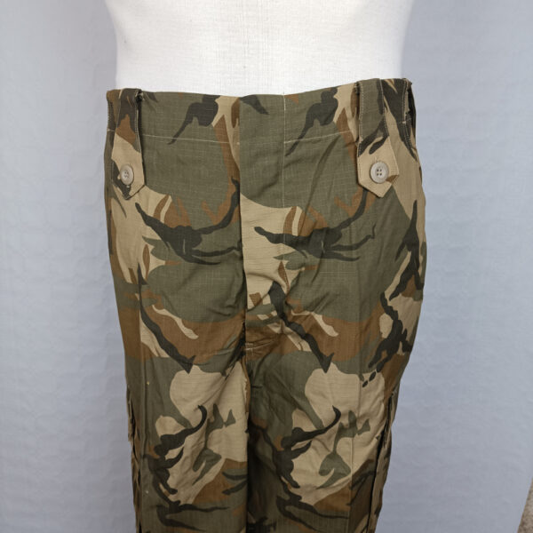 Pantalón DPM Indonesia