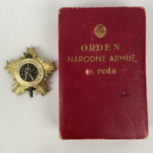 Orden del Ejército Popular 2ª Clase con caja Yugoslavia