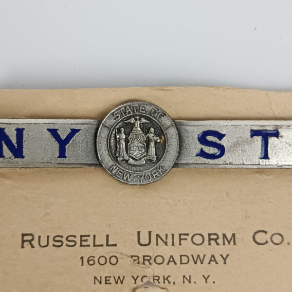 Pasador NY State – Russell Uniform Co. - Imagen 2