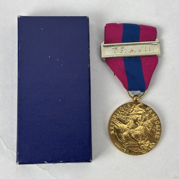 Medalla de la Defensa Nacional con caja Francia