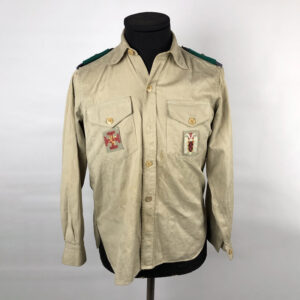 Camisa de niño de la OJE años 60 España