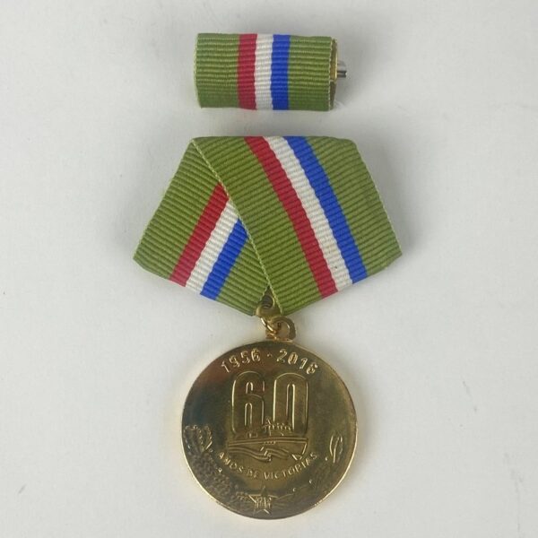 Medalla 60 aniversario de las FAR Cuba - Imagen 2