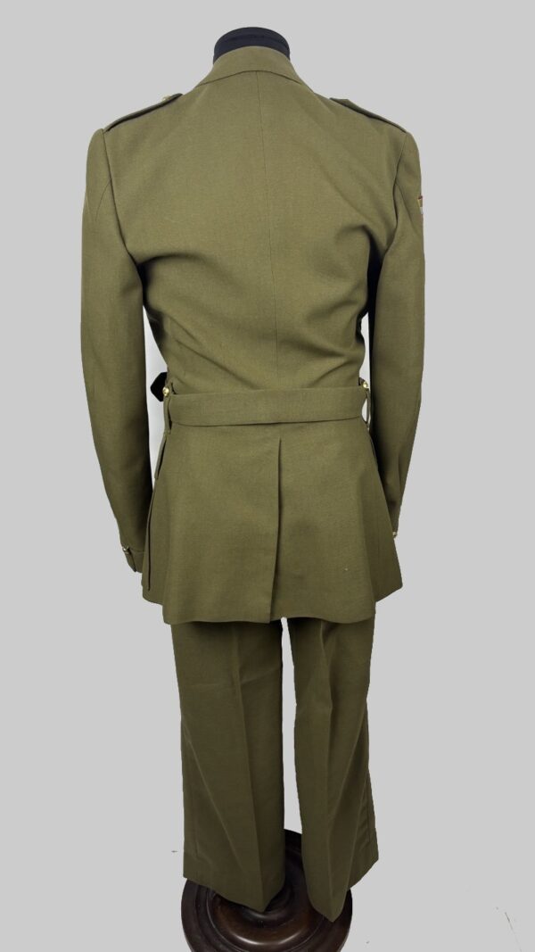 Uniforme de Capitán de la BRIDOT VII España - Imagen 4