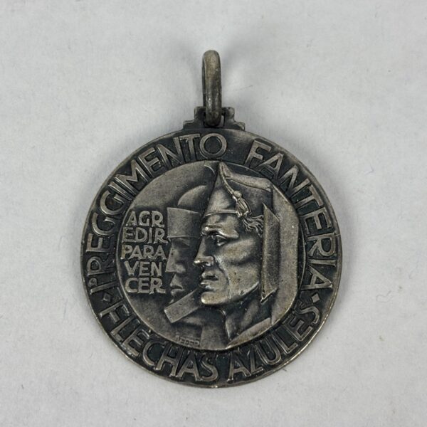 Medalla Regimiento Flechas Azules Guerra Civil España Repro