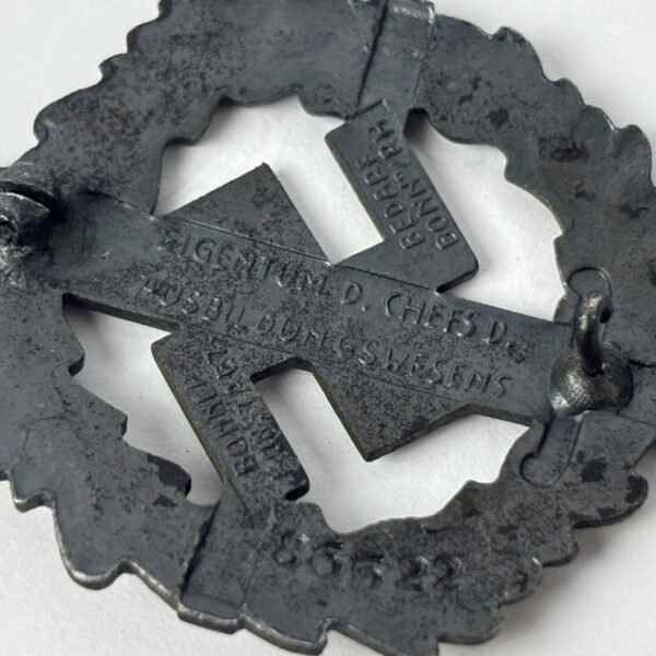 Insignia Deportiva SA Tercer Reich Versión Numerada - Imagen 4