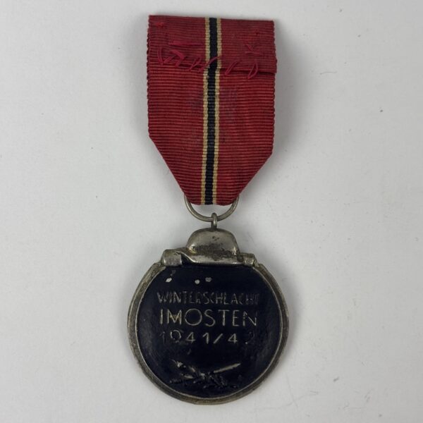 Medalla del frente oriental 1941/42 Alemania WW2 - Imagen 2