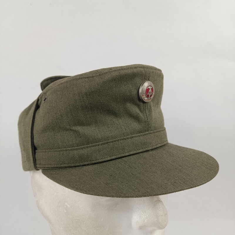 Gorra del Ejército de Tierra de Alemania Oriental RDA
