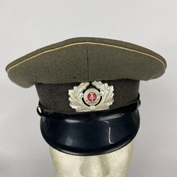 Gorra de Oficial del Ejército Popular Nacional de la RDA Alemania - Imagen 3