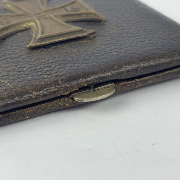Pitillera de cuero con Cruz de Hierro 1914 WW1 - Imagen 3
