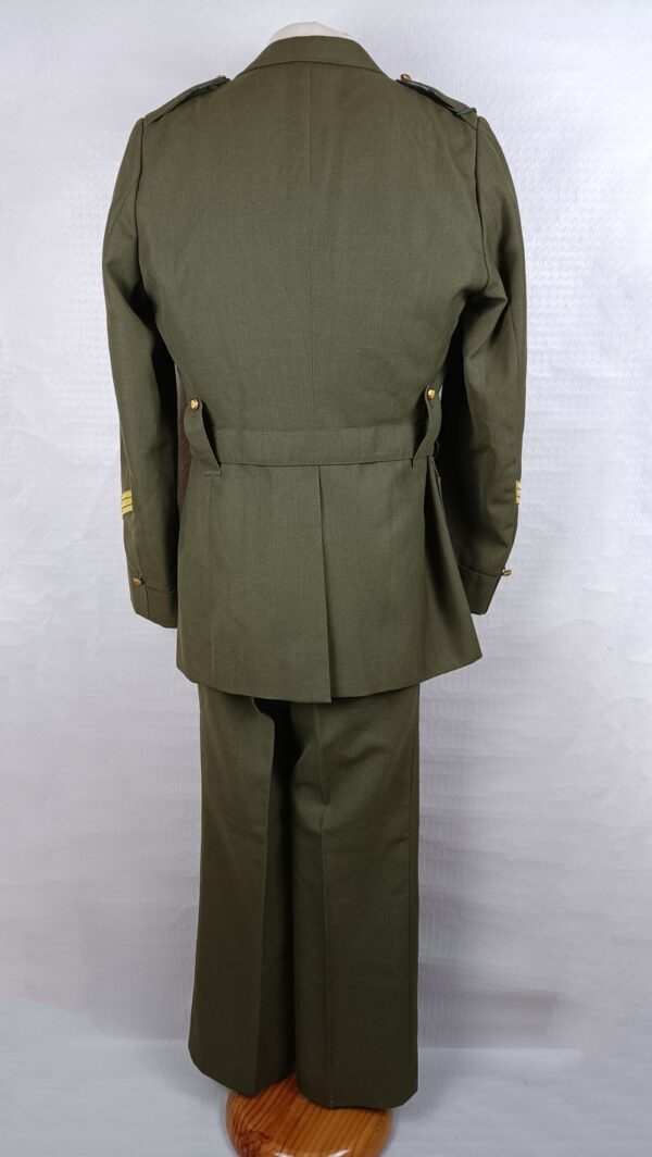 Uniforme R 43 de Sargento del 4º Batallón de Cazadores de Montaña - Imagen 6
