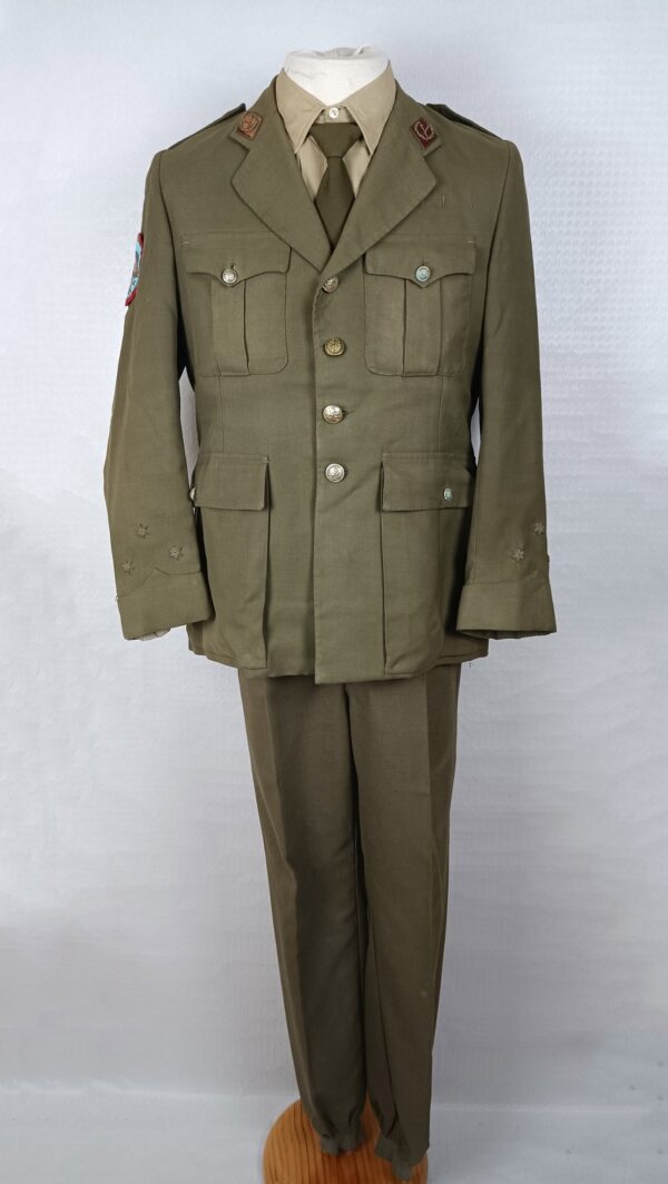Uniforme de Capitan R79 VII Región Militar España - Imagen 3