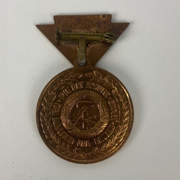 Medalla de Reservista de la RDA categoría Bronce - Imagen 2