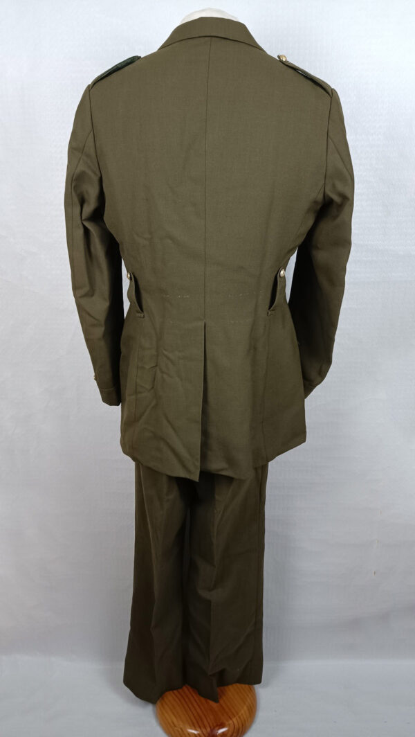Uniforme Militar de Alférez R43 España (copia) - Imagen 4