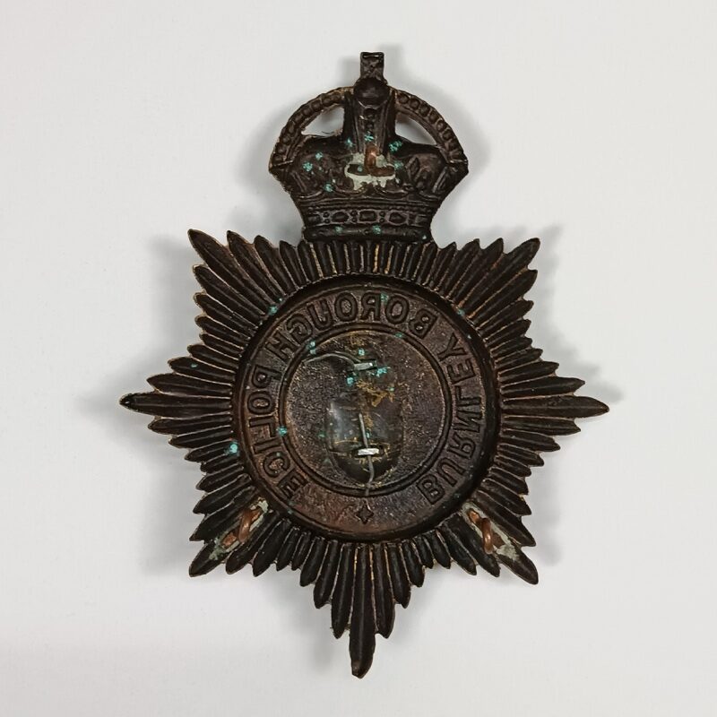 Placa casco de Policía Burnley Borough UK - Imagen 2