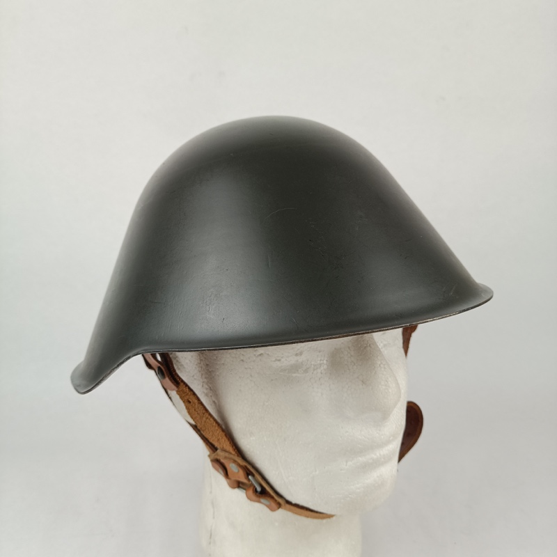 Casco VOPO M56/66 con funda Strichtarn RDA - Imagen 2