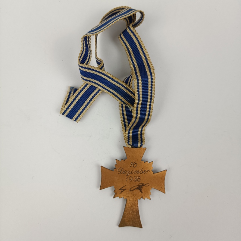 Cruz de Honor de Madre en Bronce WW2 Alemania - Imagen 2