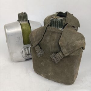 Cantimplora con funda del Ejército Español