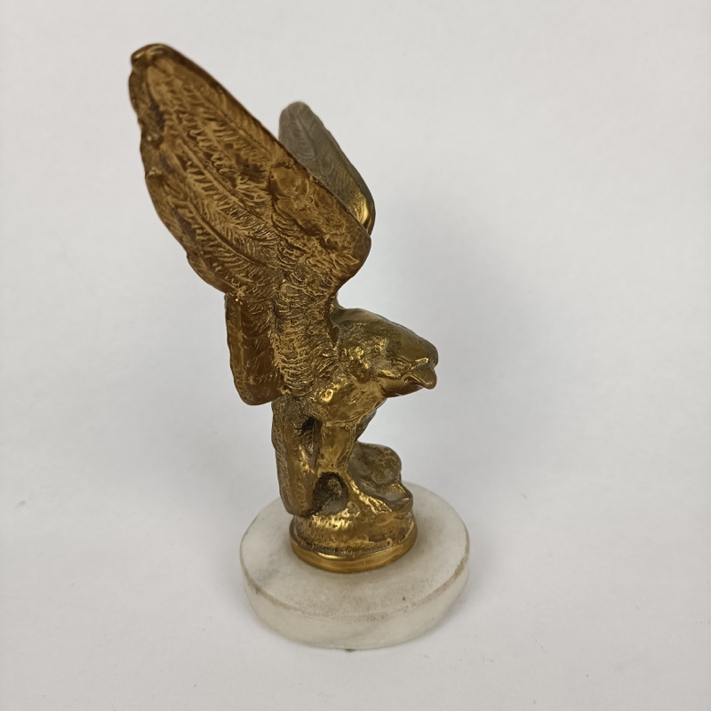Águila de bronce con peana de mármol - Imagen 2