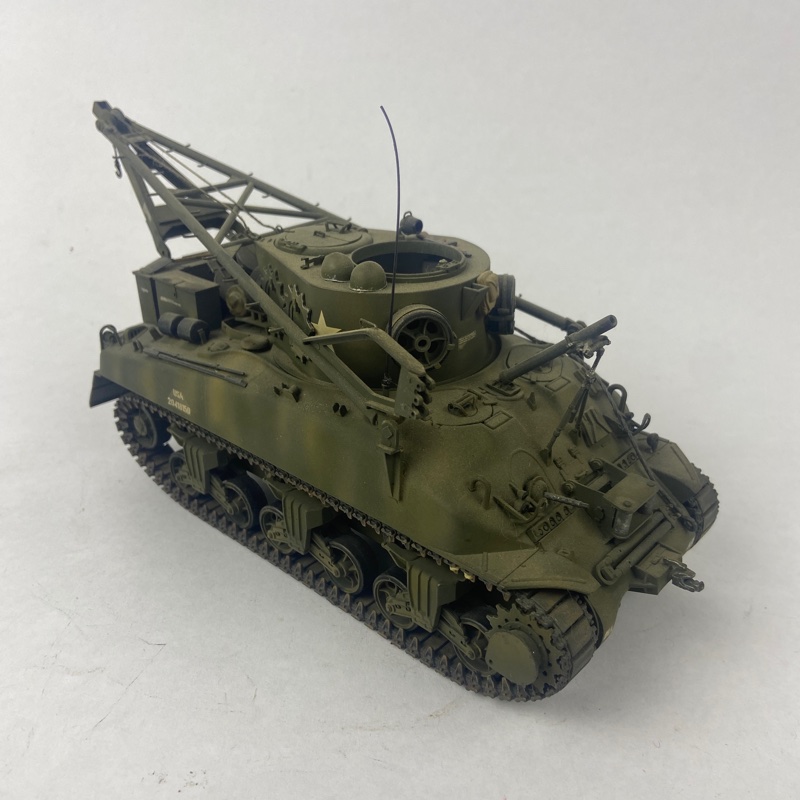 Tanque M32B1 Armored Recovery Vehicle 1:35 Miniatura