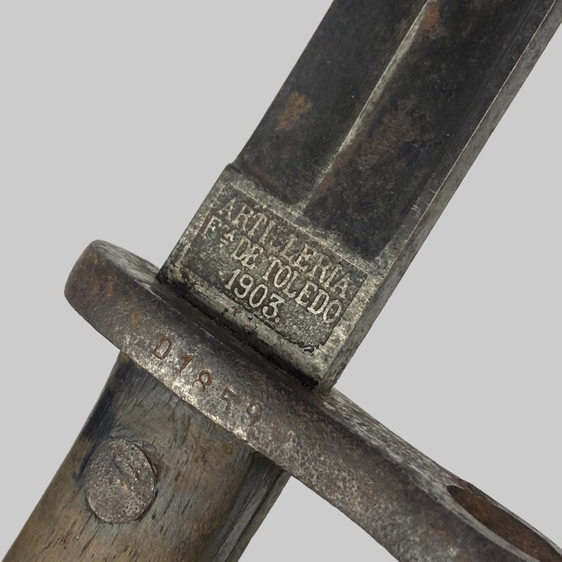 Bayoneta Mauser M1893 con funda de cuero España - Imagen 3