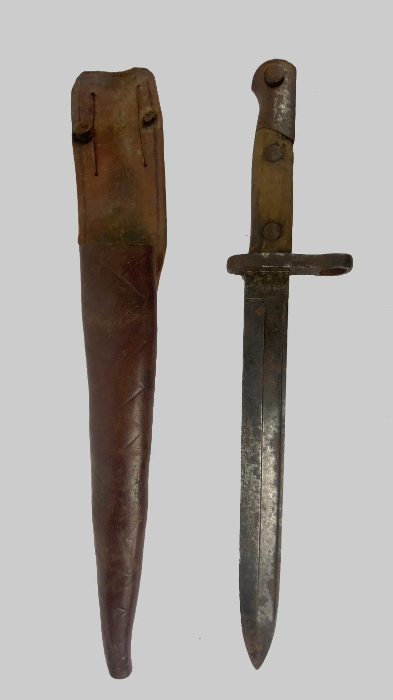 Bayoneta Mauser M1893 con funda de cuero España - Imagen 4